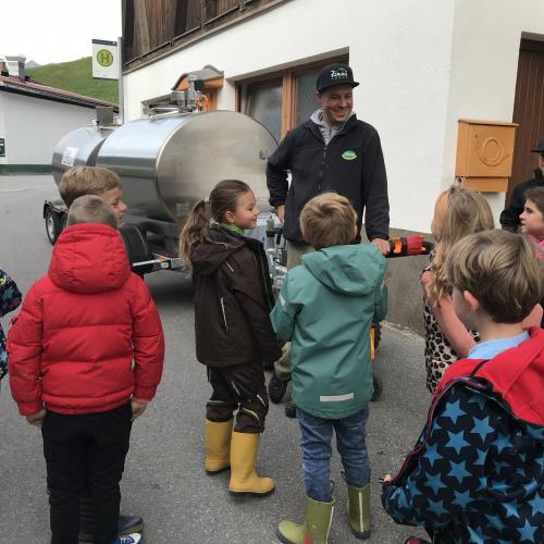 Milch liefern